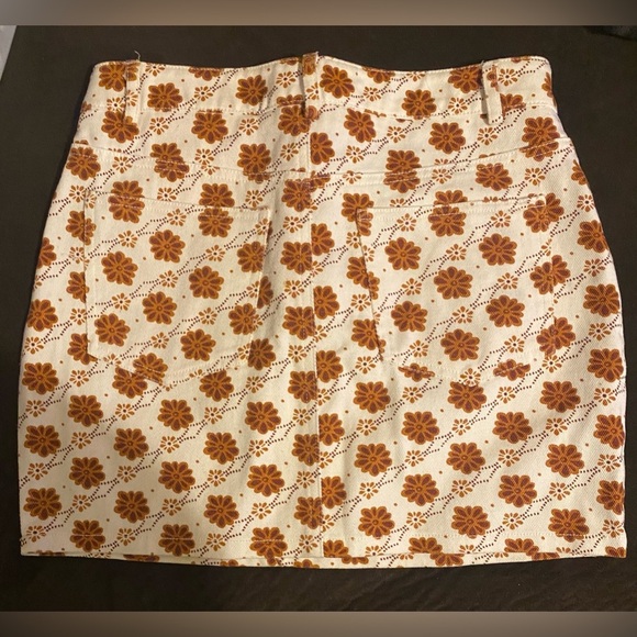 Forever 21 Skirt - Picture 2 of 3
